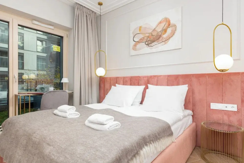 Цены на Mennica Amazonit by Renters Prestige в Варшаве