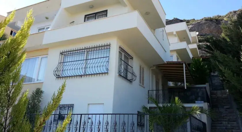Long Beach Villa — отель с удобствами в Kusadasi