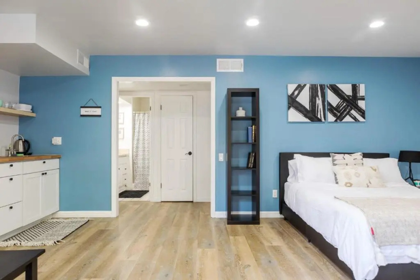Spacious Guest Studio with Private Entry 1 — отель в Лос-Анджелесе, Соединенные Штаты Америки