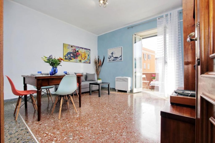 Цены на Martino Delightful Apartment в Риме