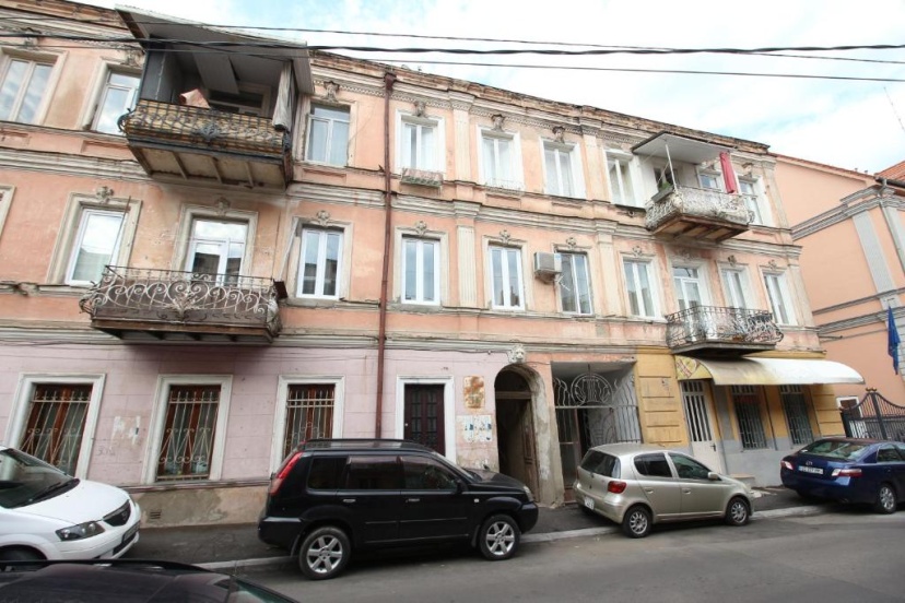 A Comfortable Flat in old Tbilisi — отель в Тбилиси, Грузия