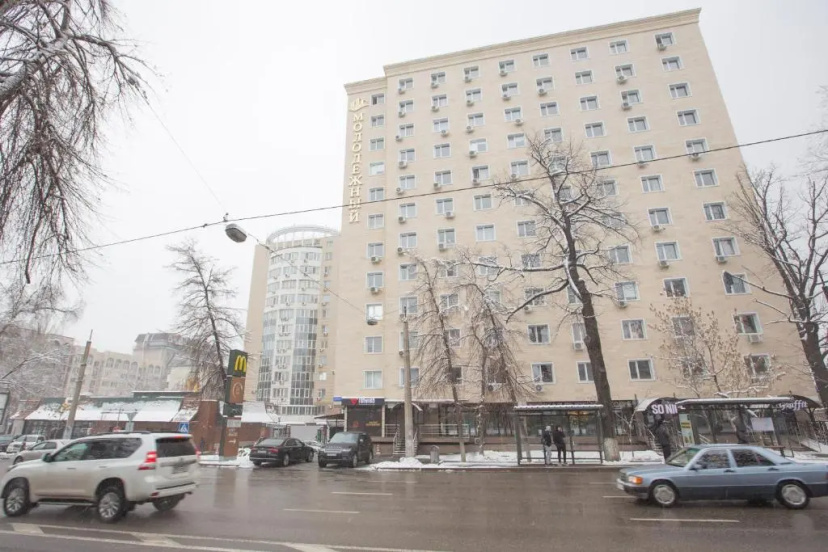 Цены на New luxary apartment i the city center в Алматы