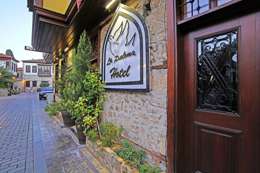 La Paloma Hotel — отель в удобной локации в Анталье