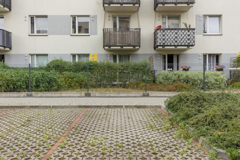 Comfy Apartment With Parking by Renters — отель в Варшаве, Польша