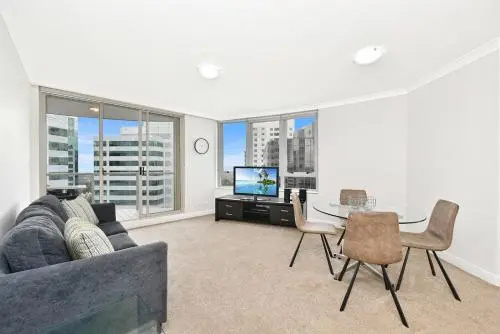 Цены на Astra Apartments Chatswood - Brown Street в Сиднее