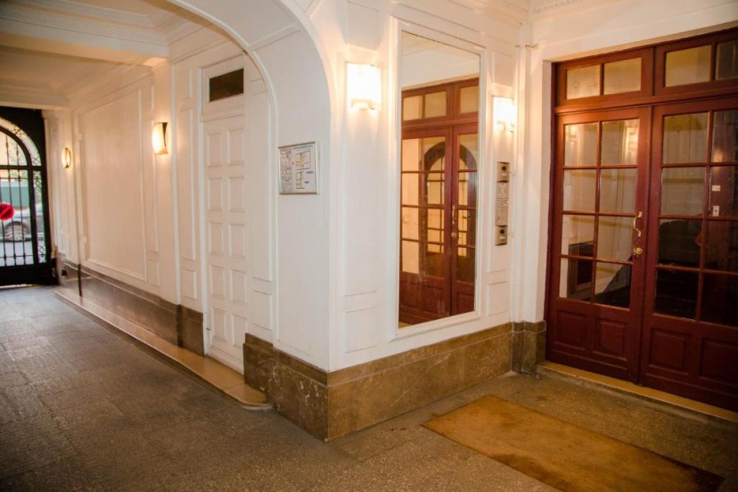 Just Renovated 138m2 On The Seine — отель с удобствами в Париже