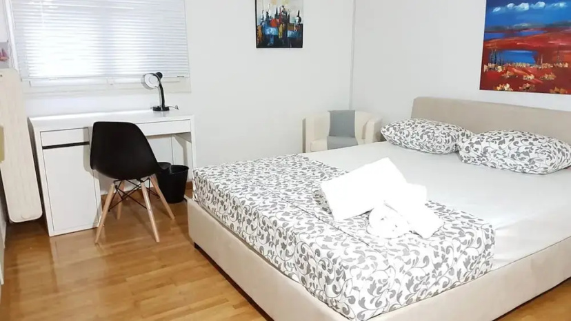 Erra - Wheat - Athens Center,80m²,3 BD,1 BATH — отель с удобствами в Афины