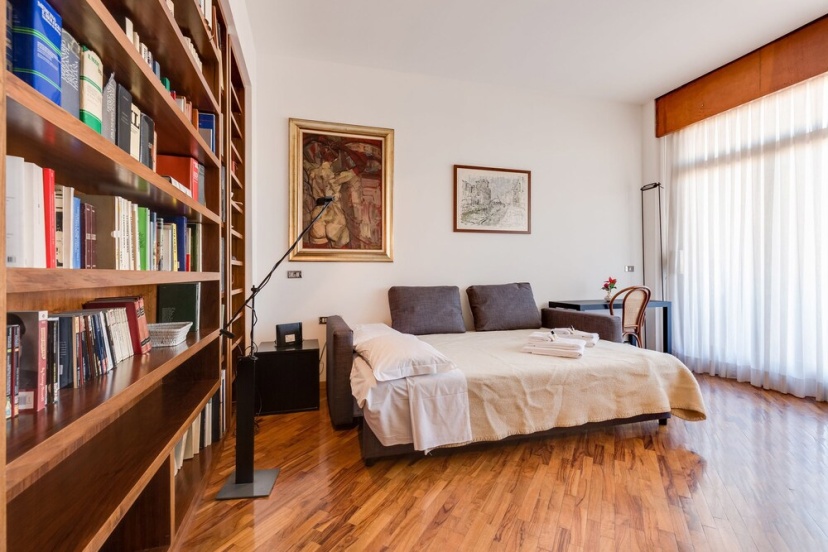 Santa Croce In Gerusalemme Apartment — комфортный отель в Риме