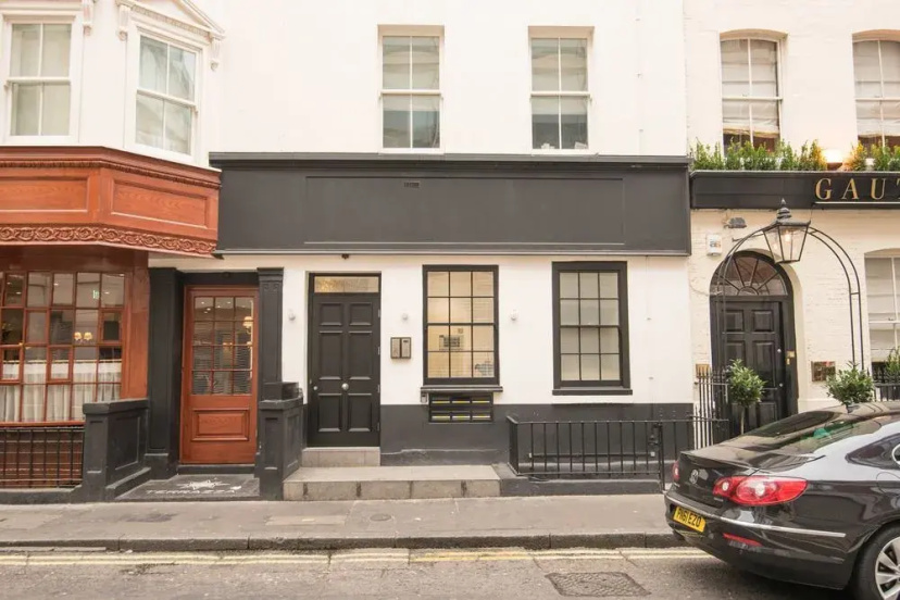 Lovely 1 bed apartment in Soho — отель с удобствами в Лондоне