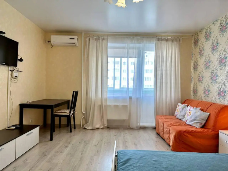 EasyRent (ИзиРент) на улице Комсомольская 84 — отель в Тольятти, Россия