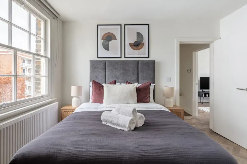 Modern 1BR Downtown Stay — отель с удобным расположением в Лондоне