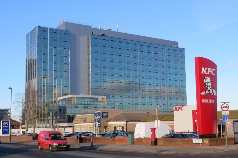 Цены на Stunning 2-bed Apartment Near Colindale Station в Лондоне