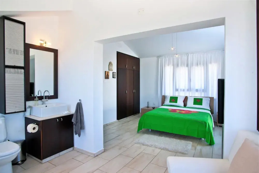 Villa Infinity Protaras DPSH01 — отель с удобным расположением в Протарас