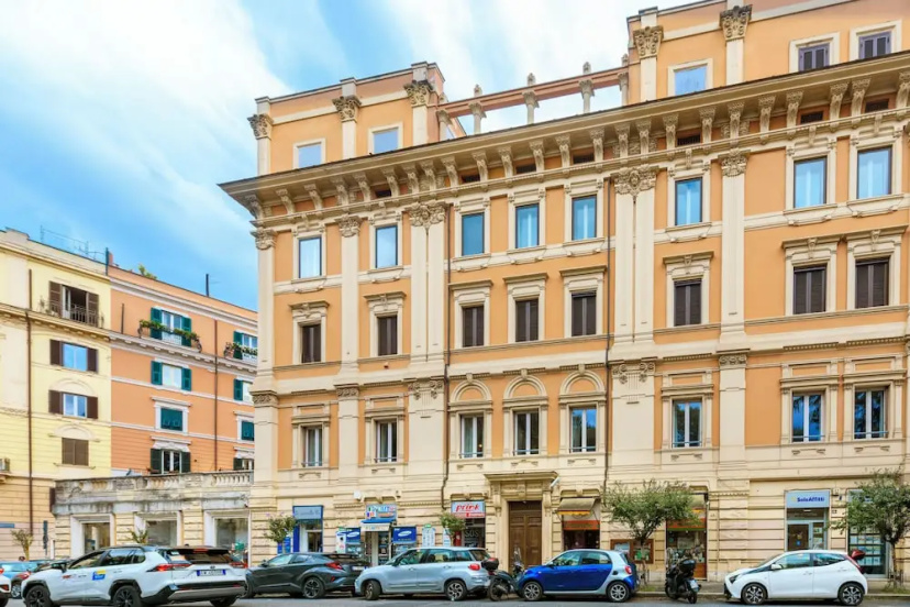 Domus Augustea - Luxury Accommodations — отель с удобствами в Риме