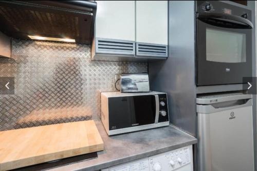 Цены на Apartment Duplex Paris в Париже