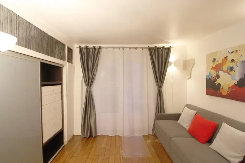 Appartements Paris Centre - At Home-Hotel — отзывы гостей и цены