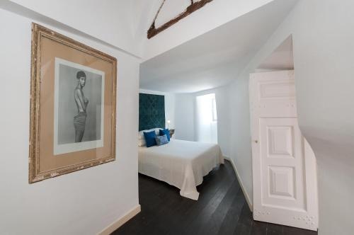Alfama - St Estevao viewpoint | Lisbon Cheese & Wine Apartments 3 — отель в Лиссабоне, Португалия