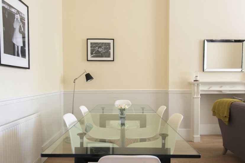 Central apartment in the heart of Paddington — отель с удобным расположением в Лондоне