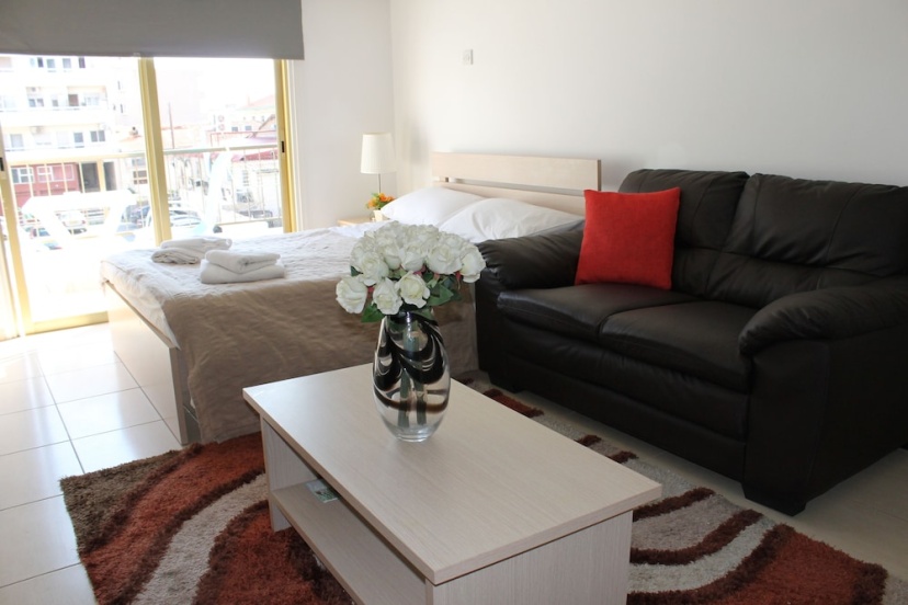 Tiffany City Apartments — отель с удобствами в Ларнака