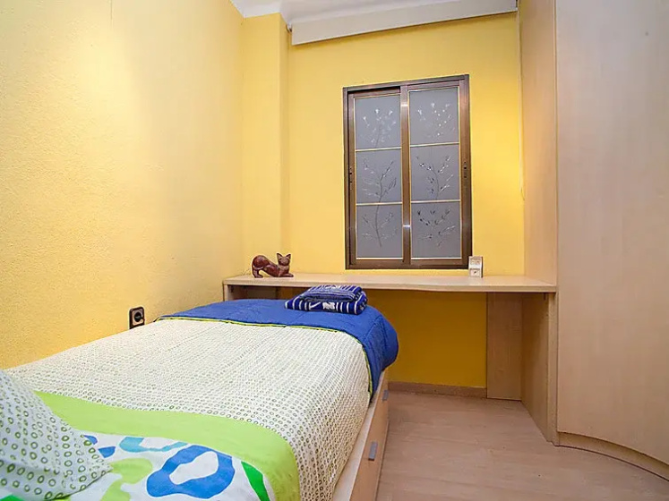 Sants-Montjuic Rambla Badal - Four Bedroom — отель в Барселоне, Испания