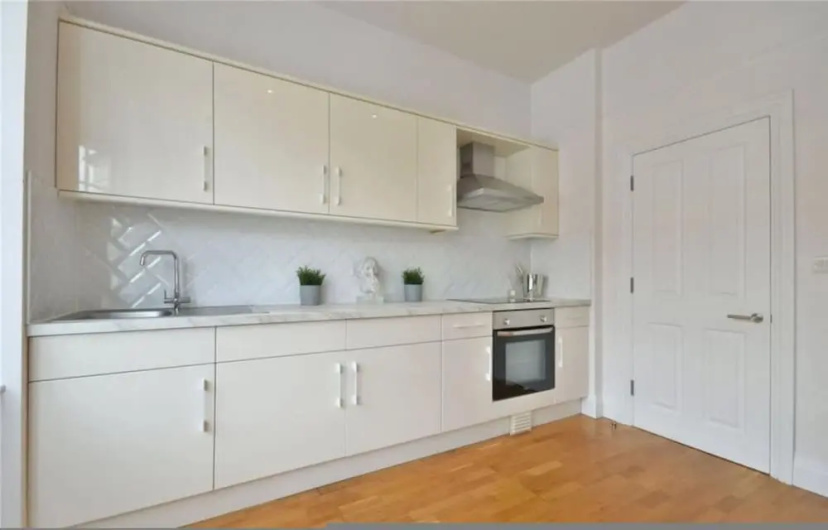 Luxury 3-bed Huge Garden Great Transport Links — отзывы гостей и цены