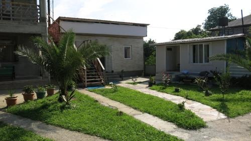 Guest House Adlia 14 — отель в Батуми, Грузия