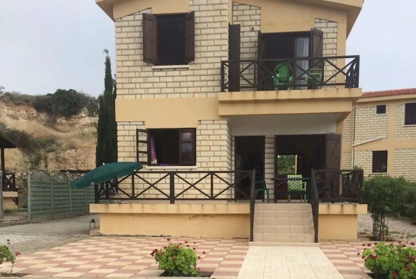 Villa Green Valley by Amy Villas — отель с удобным расположением в Кирения
