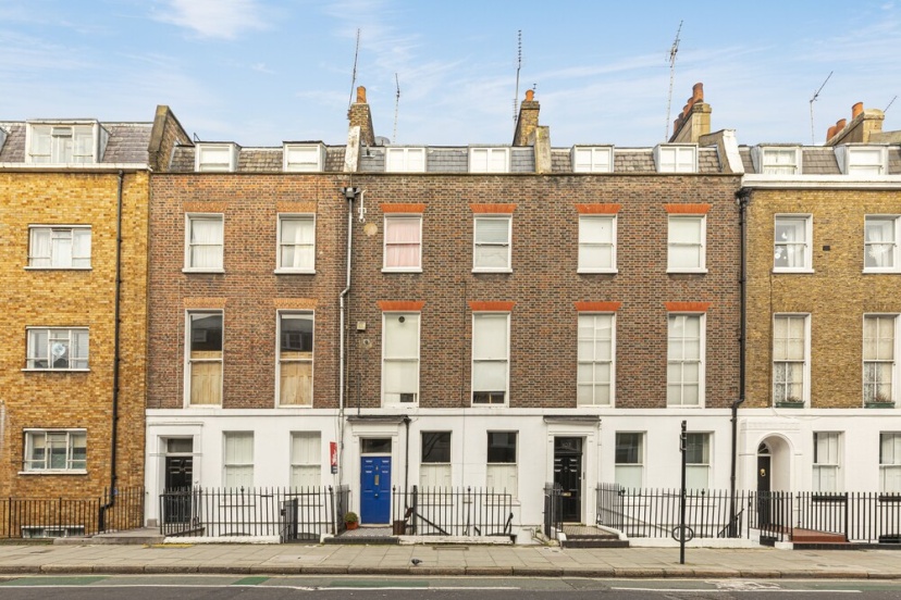 Altido Homely 2-Bed Flat W/ Private Courtyard In Bloomsbury — отель в Лондоне, Соединенное Королевство