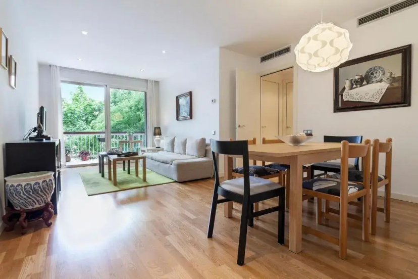 Key Gracia Apartments — комфортный отель в Барселоне