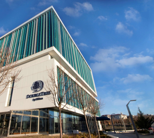 Doubletree by Hilton Ankara Incek — отель с удобным расположением в Анкаре