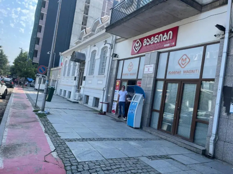 Linas Seaside Apartments — отель с удобным расположением в Батуми