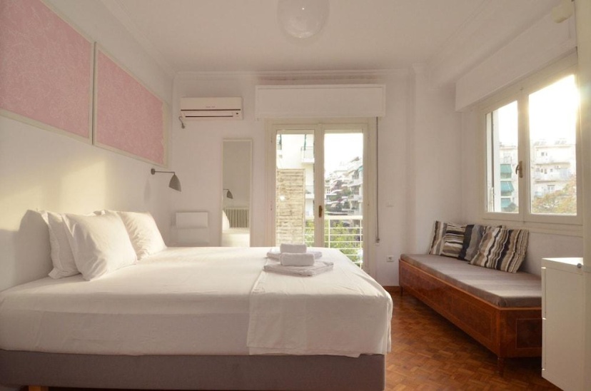 Thiseio a vintage apartment — отель с удобствами в Афины
