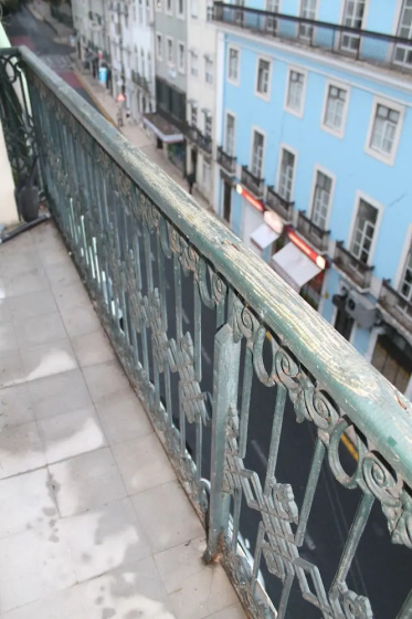 Цены на Amazing Apartment with Balcony Castle в Лиссабоне