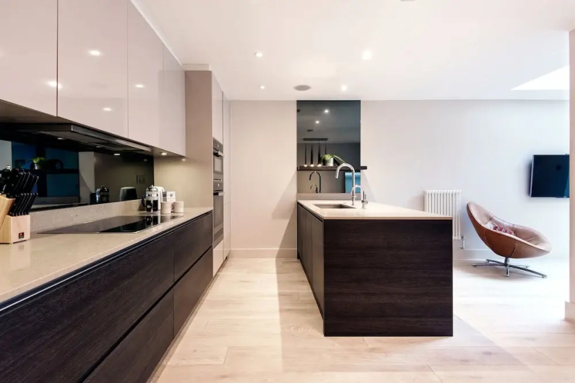 Homely And Chic 2 Bed Apartment — забронировать отель в Лондоне