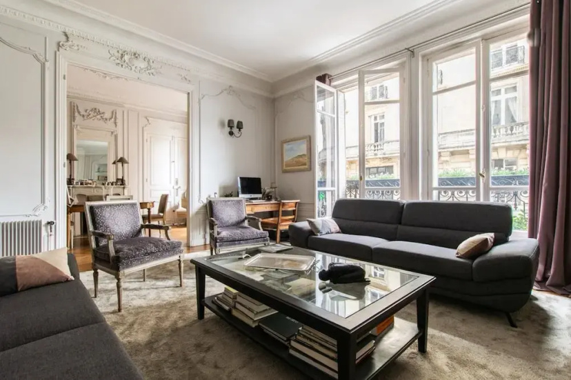 Splendid 5BR Family Apartment - Trocadero — отель с удобствами в Париже