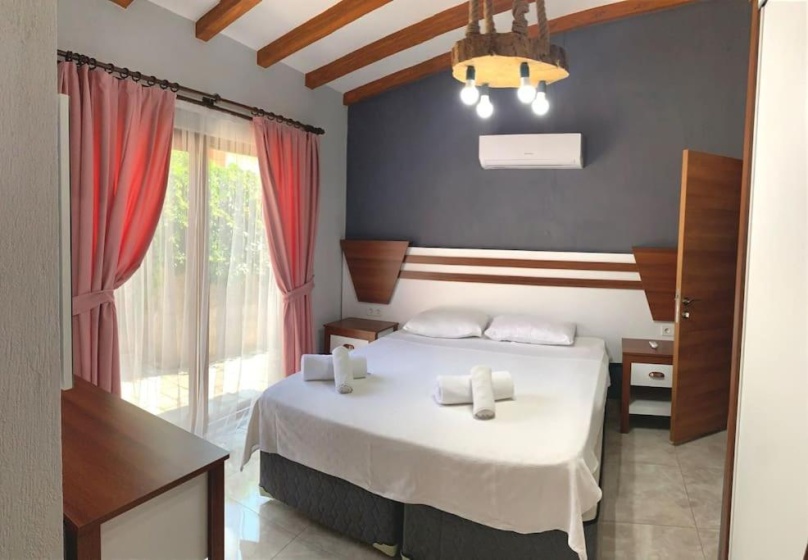 Likya Gold 2+1 Villa, Özel Havuzlu, Fethiye — отель с удобным расположением в Олюдениз