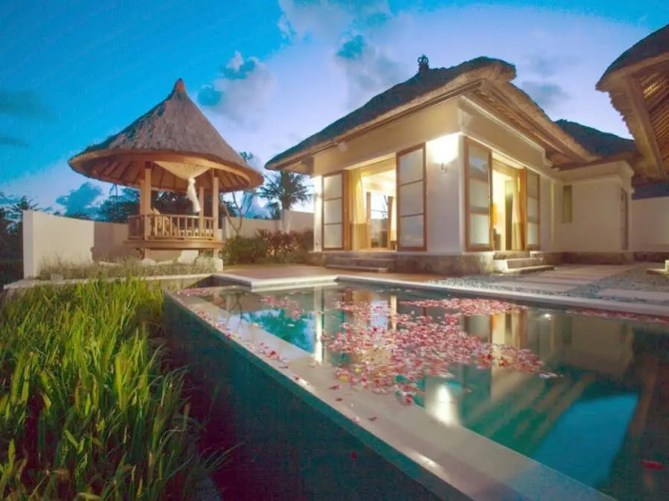 Цены на Sanctuario Luxury Hotel and Villas Sanur Bali в Денпасар