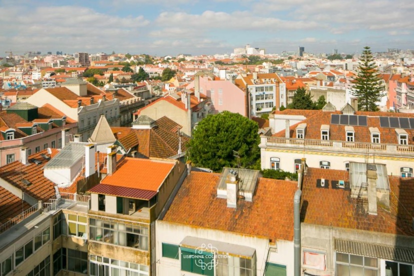 Top floor Amazing View Apartment 63 by Lisbonne Collection — отель с удобным расположением в Лиссабоне