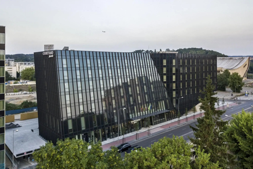 Otel' <<Kort'ard Marriott>> Vil'nus, Centr goroda — забронировать отель в Вильнюсе