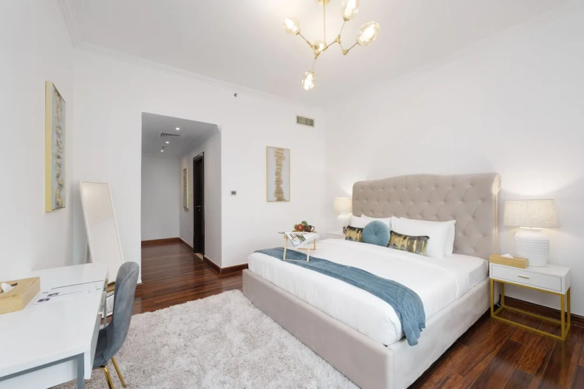 Maison Privee - Dreamy Apt with Jaw-Dropping Marina Views — комфортный отель в Дубае