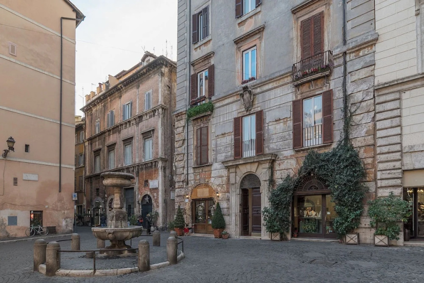 Piazza Navona Panoramic Penthouse — комфортный отель в Риме
