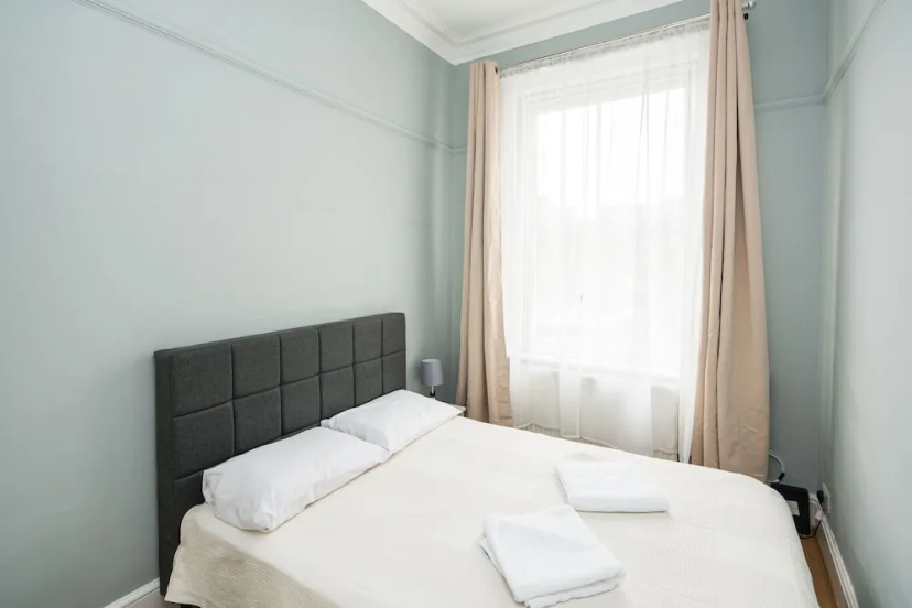 Gloucester Station Gem, 3 Bedroom Oasis 3 — отель в Лондоне, Соединенное Королевство