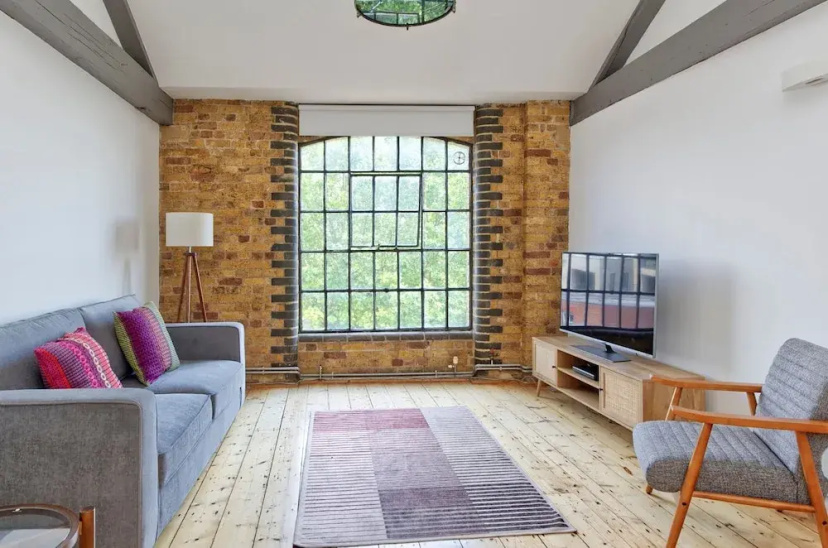 Spacious 1 Bed 1 Bath Southwark — отель с удобным расположением в Лондоне