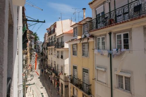 Feels Like Home Alfama Bright Apartment — отзывы гостей и цены