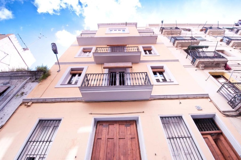 Barceloneta Suites Apartments Market — отель с удобствами в Барселоне
