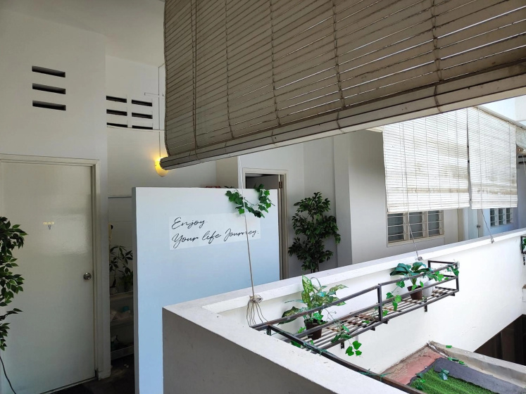 Cube House KL Bukit Bintang - Shared Bathroom Apartment — отель с удобным расположением в Куала-Лумпуре
