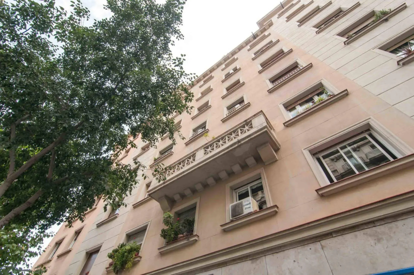 Go BCN Apartments - Castillejos — отель в Барселоне, Испания