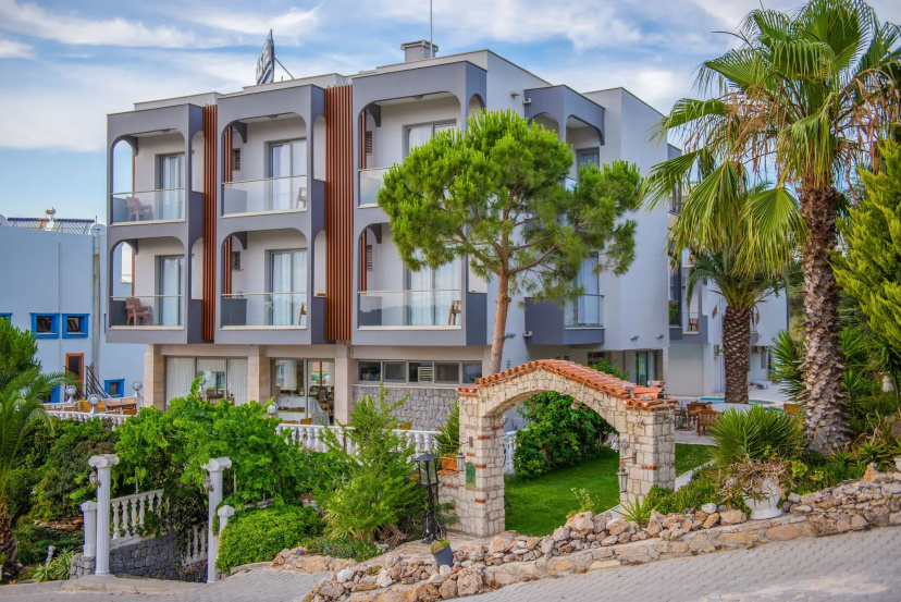 Calis Hotel — забронировать отель в Чешме