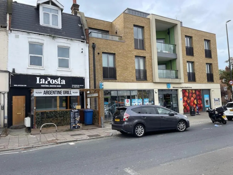 Luxury Studio Flat in London — забронировать отель в Лондоне