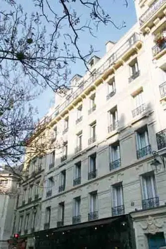 Цены на One Bedroom Apartment - rue des Martyrs - 314 в Париже